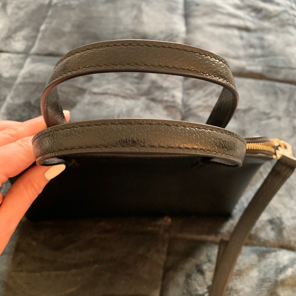 Cute Kate Spade, black crossbody Purse - Picture 4 of 6